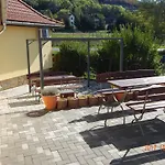 Tuender Szallo Apartment