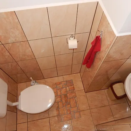 Tuender Szallo Eplény