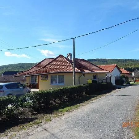 Apartament Tuender Szallo