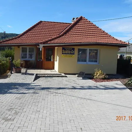 Tuender Szallo