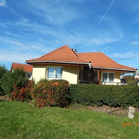 Tuender Szallo