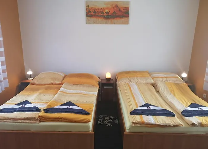 Tuender Szallo Apartament *