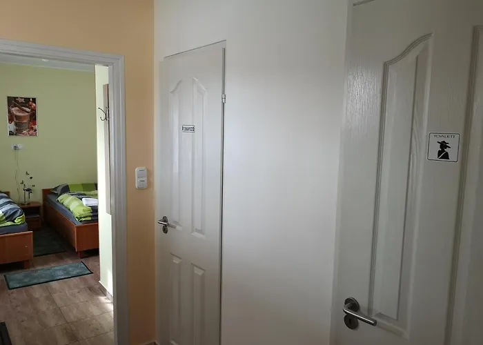 Tuender Szallo Eplény