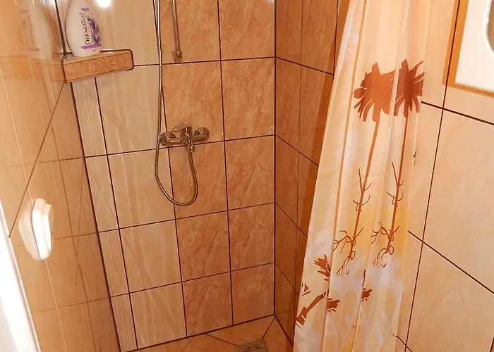 Apartament Tuender Szallo *