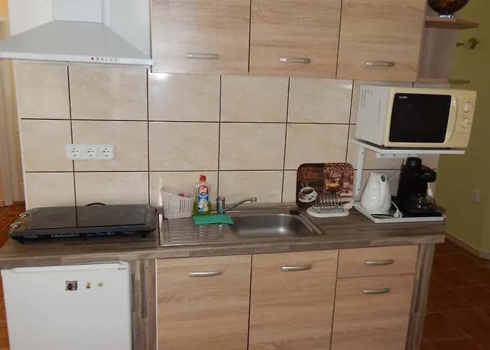 Apartament Tuender Szallo *