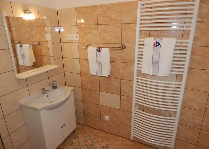 Apartament Tuender Szallo Eplény