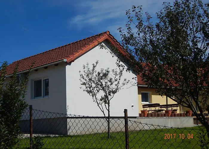 Tuender Szallo * Eplény