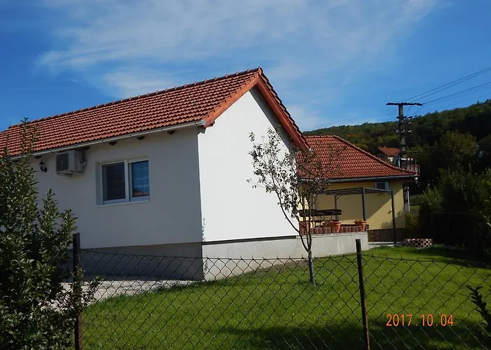 Apartament Tuender Szallo *