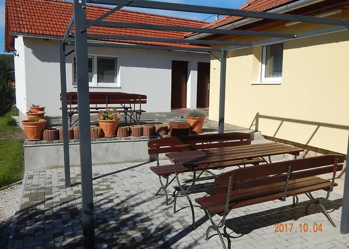 Tuender Szallo Apartament *